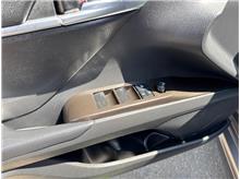 Vehicle Thumb #17