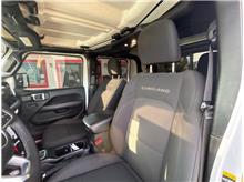 Vehicle Thumb #17