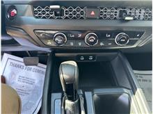 Vehicle Thumb #22
