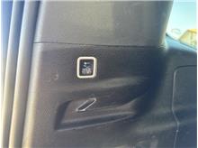 Vehicle Thumb #15