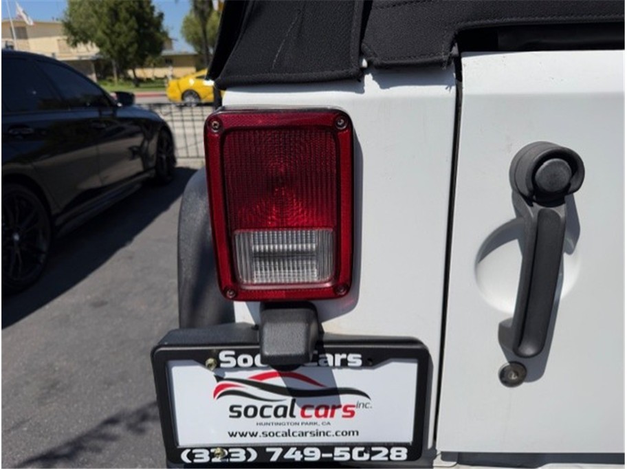 2016 Jeep Wrangler Unlimited Sport S - Photo 10