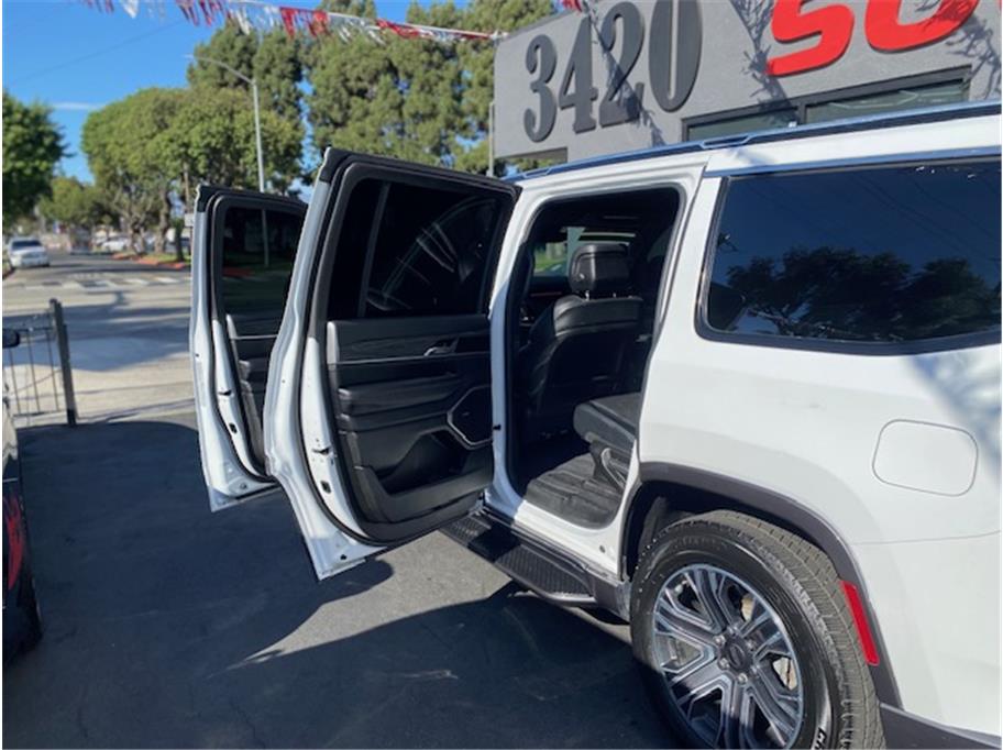 2022 Jeep Wagoneer Series III - Photo 17