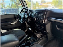 Vehicle Thumb #19