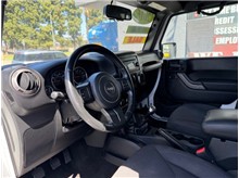 Vehicle Thumb #20