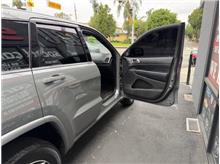 Vehicle Thumb #9
