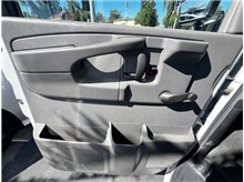 Vehicle Thumb #29