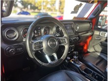 Vehicle Thumb #24