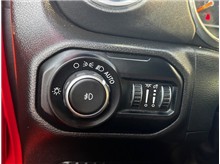 Vehicle Thumb #34