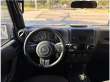 Vehicle Thumb #28