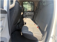 Vehicle Thumb #18