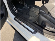 Vehicle Thumb #23