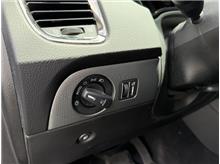 Vehicle Thumb #26