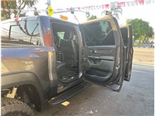 Vehicle Thumb #15