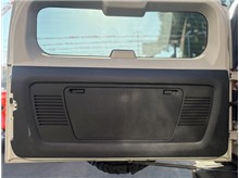 Vehicle Thumb #29