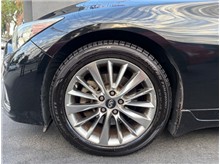 Vehicle Thumb #36