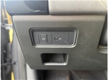 Vehicle Thumb #37