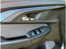 Vehicle Thumb #17