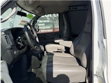 Vehicle Thumb #16