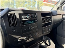 Vehicle Thumb #17