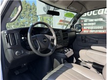 Vehicle Thumb #19