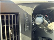 Vehicle Thumb #31