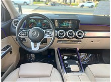 Vehicle Thumb #22