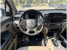 Vehicle Thumb #25