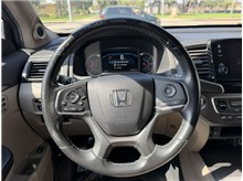 Vehicle Thumb #26