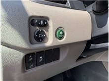 Vehicle Thumb #34