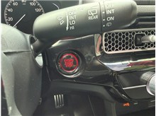 Vehicle Thumb #25