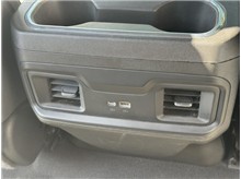 Vehicle Thumb #29