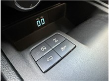 Vehicle Thumb #36