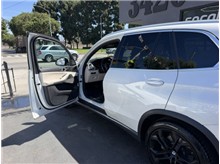 Vehicle Thumb #17