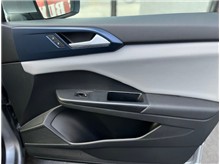 Vehicle Thumb #18