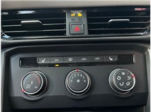 Vehicle Thumb #33