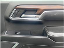 Vehicle Thumb #25
