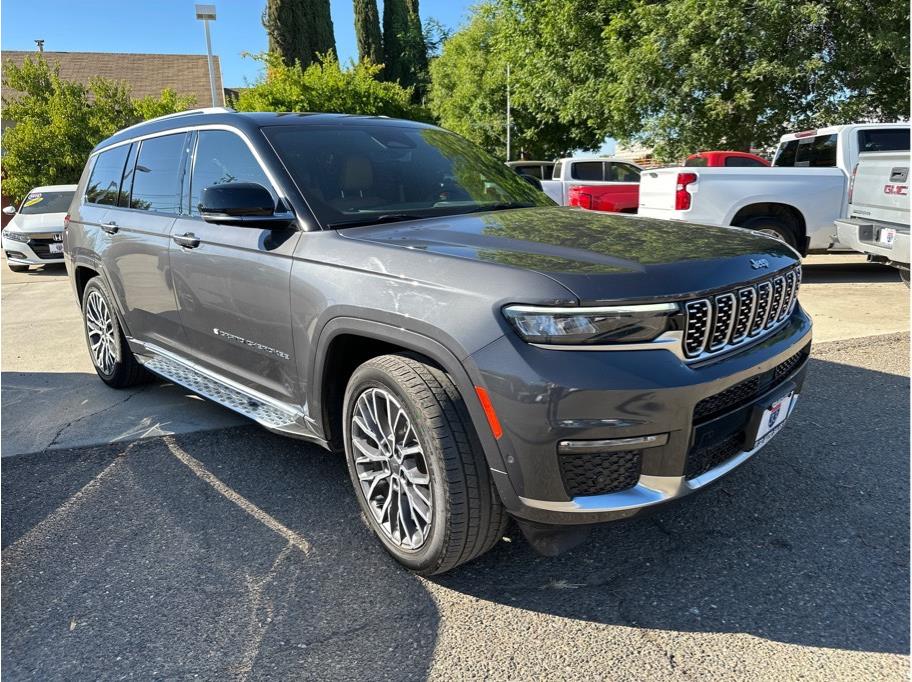 2021 Jeep Grand Cherokee L from 33 Auto Sales