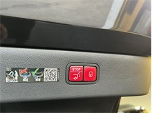 Vehicle Thumb #29