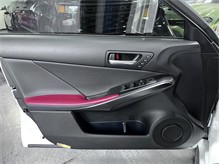 Vehicle Thumb #25