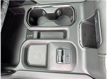 Vehicle Thumb #20