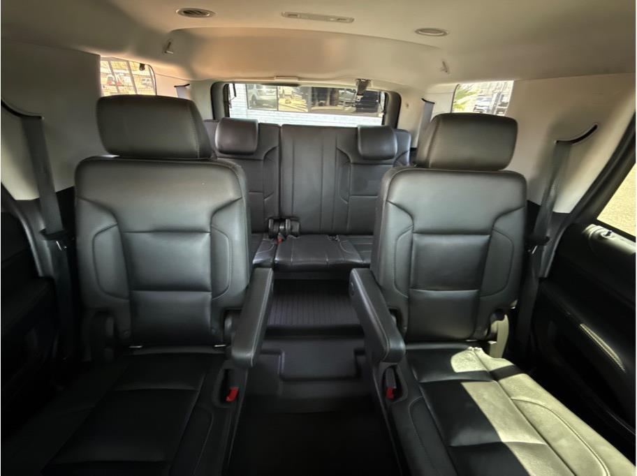 2018 Chevrolet Tahoe LT - Photo 11