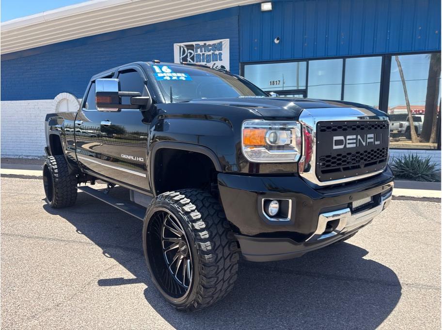 2016 GMC Sierra 4WD Crew Cab Standard Box Denali's photo