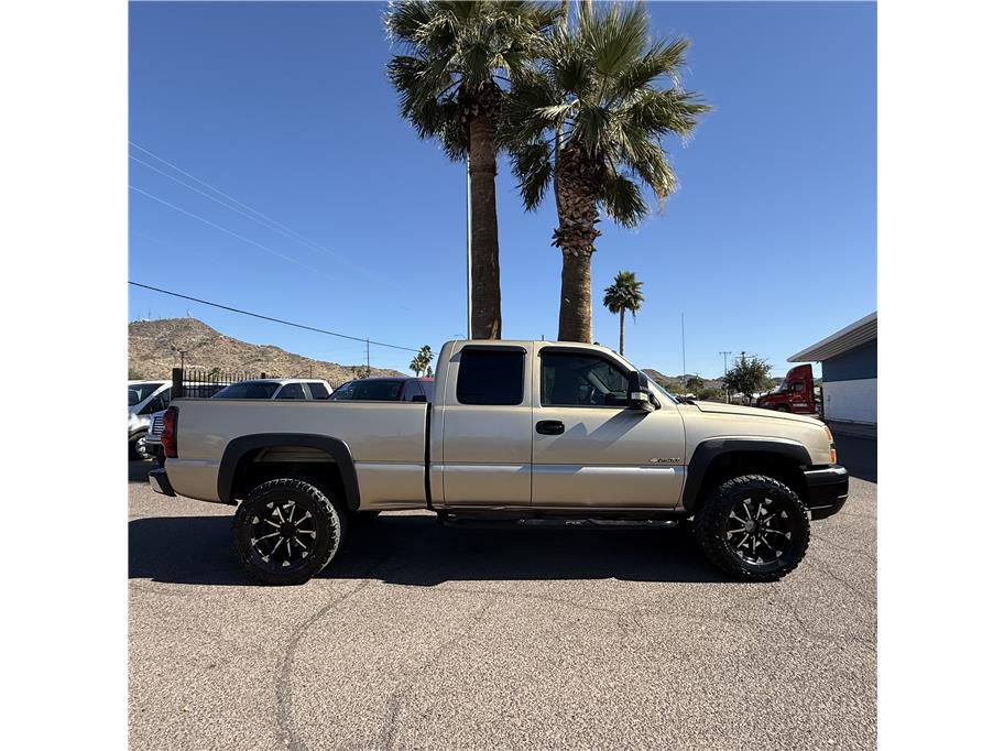 2004 Chevrolet Silverado 2500HD LS - Photo 8