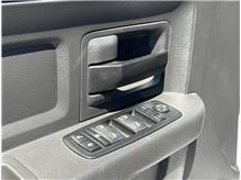 Vehicle Thumb #9
