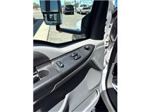 Vehicle Thumb #8