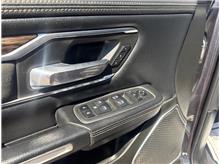 Vehicle Thumb #8