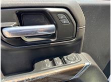 Vehicle Thumb #9