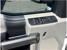 Vehicle Thumb #9