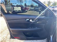 Vehicle Thumb #15