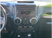 Vehicle Thumb #16